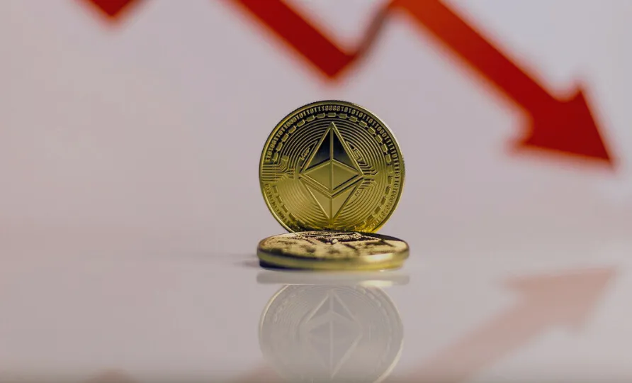 以太币暴跌8%，ETH ETF出现大量资金外流