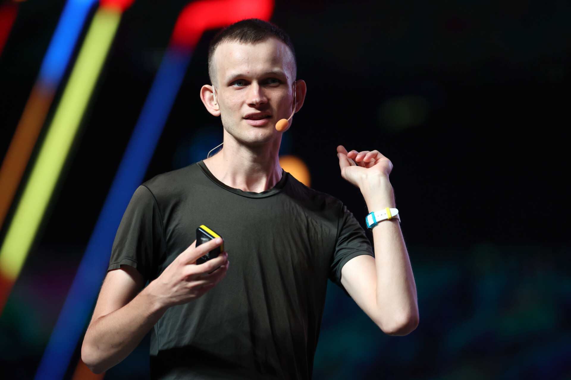 Vitalik Buterin将他所有的表情币捐赠给动物慈善机构