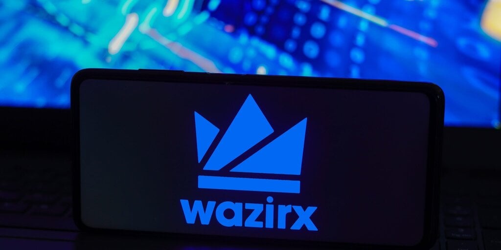 WazirX开始提取印度卢比，但在黑客攻击后保持用户的加密货币冻结