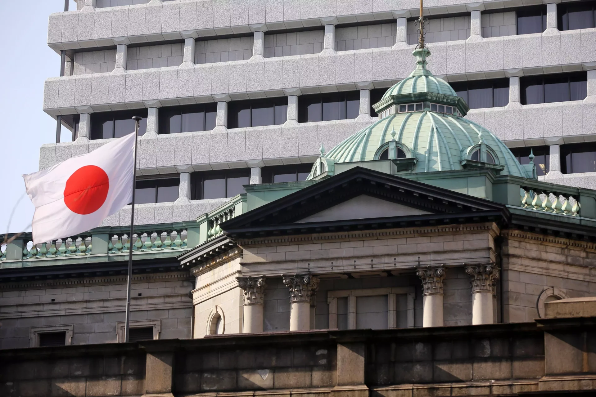 不，日本银行没有加息